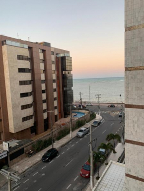 Apê com 2 quartos com ar condicionado na linda praia de Jatiúca